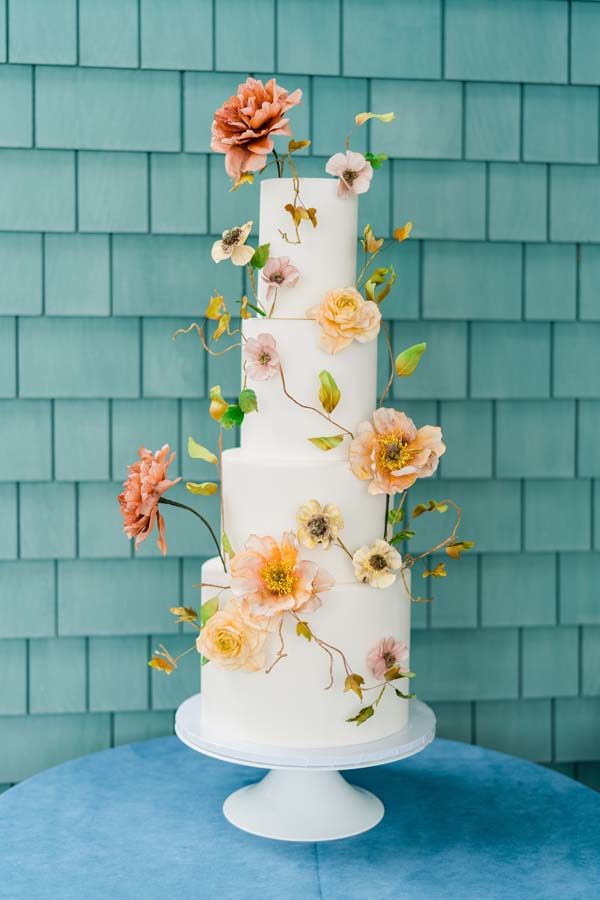 southern maryland wedding reception tent sugar flowers buttercream cake