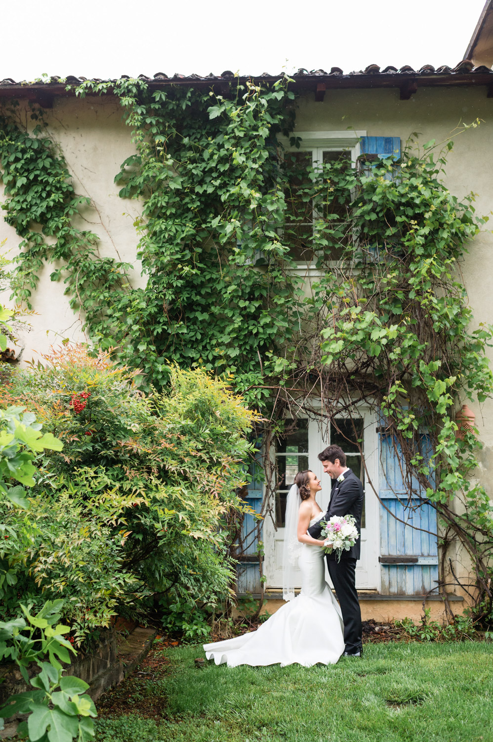 Bride and groom at outdoor home wedding - Bellwether Events